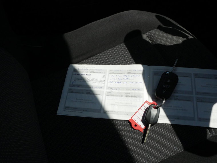 Vehicle Image 17