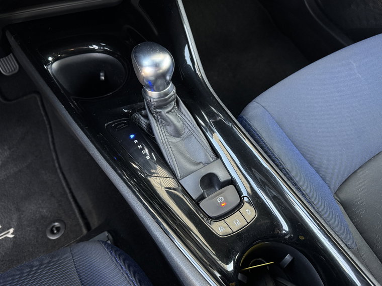 Vehicle Image 32