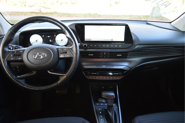 Vehicle Image 15