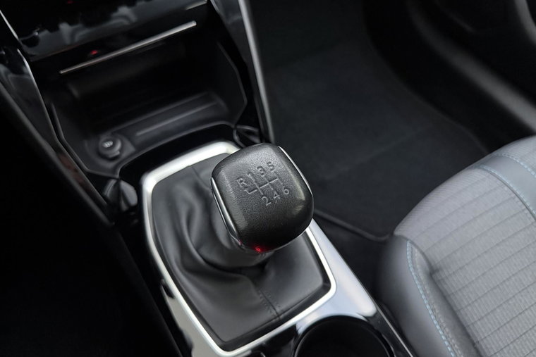 Vehicle Image 22