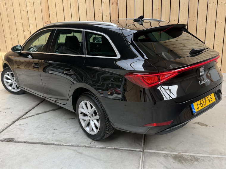 Vehicle Image 33