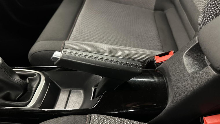 Vehicle Image 37
