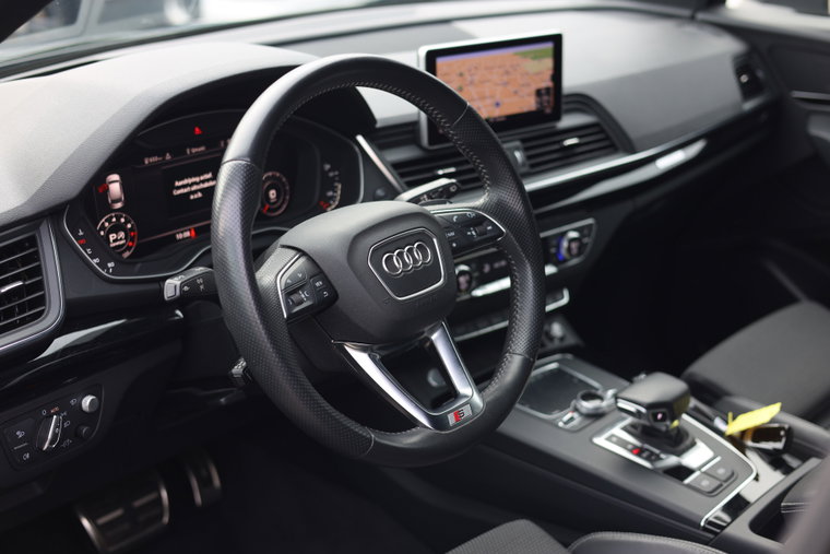 Vehicle Image 10
