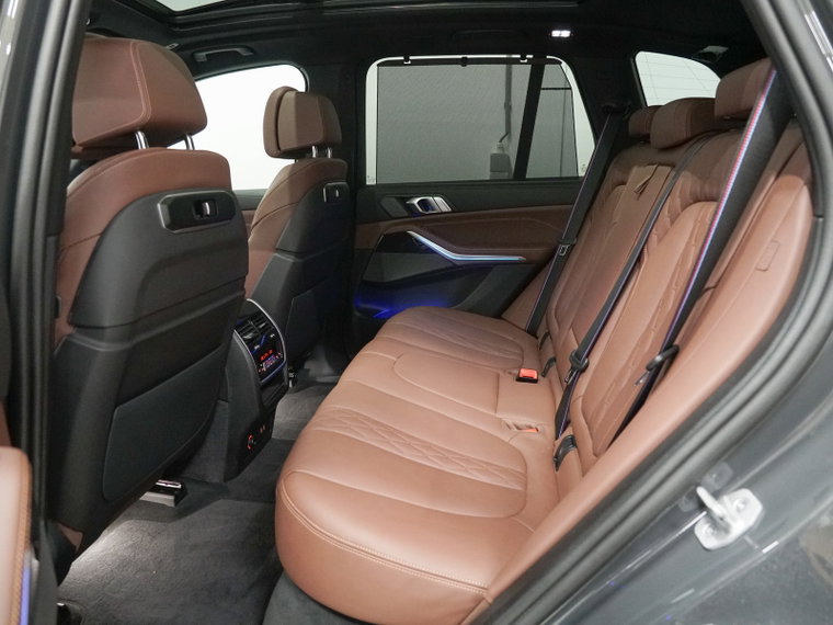 Vehicle Image 40