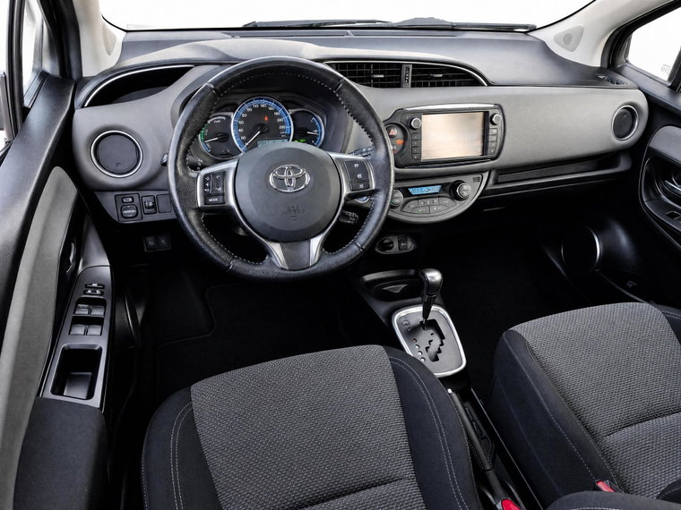 Vehicle Image 13