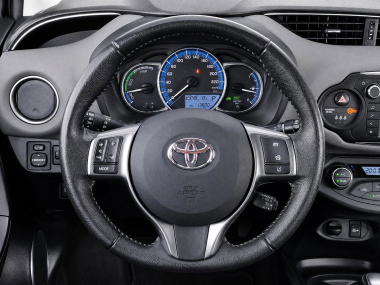 Vehicle Image 15