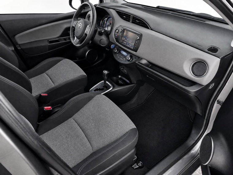 Vehicle Image 11