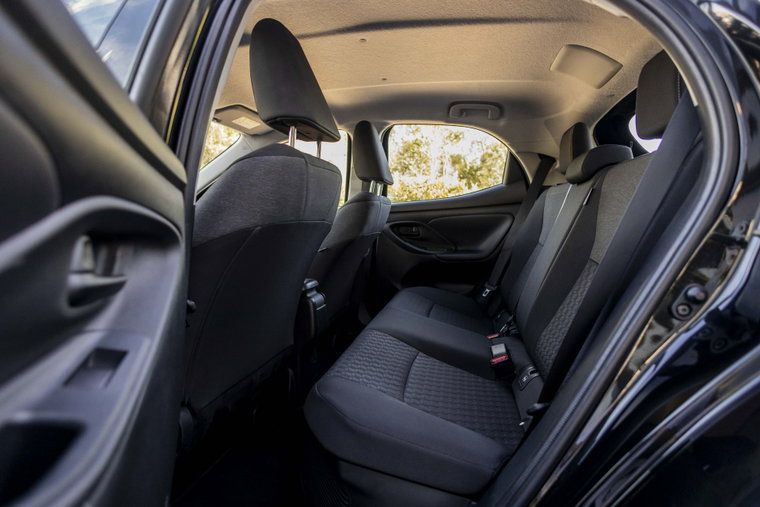 Vehicle Image 12