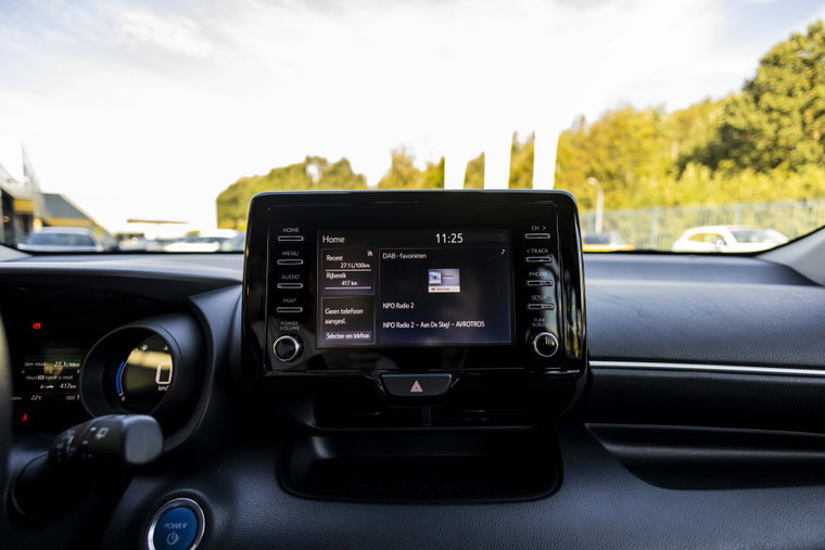 Vehicle Image 32