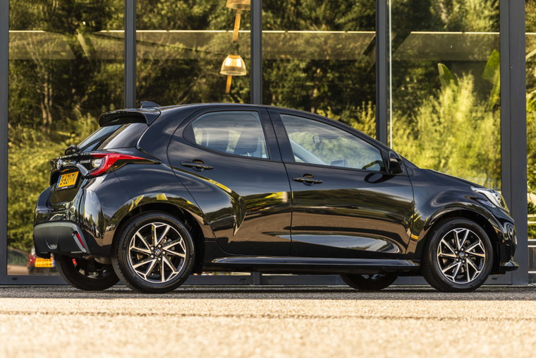 Vehicle Image 11