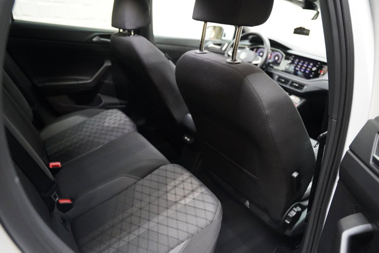 Vehicle Image 35