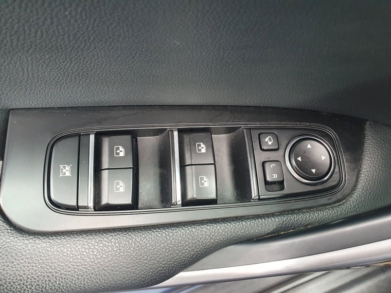 Vehicle Image 40