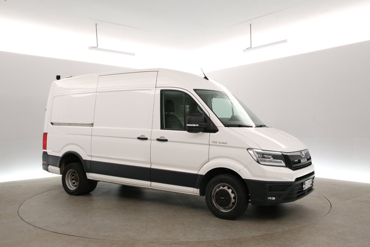 Vehicle Image 6