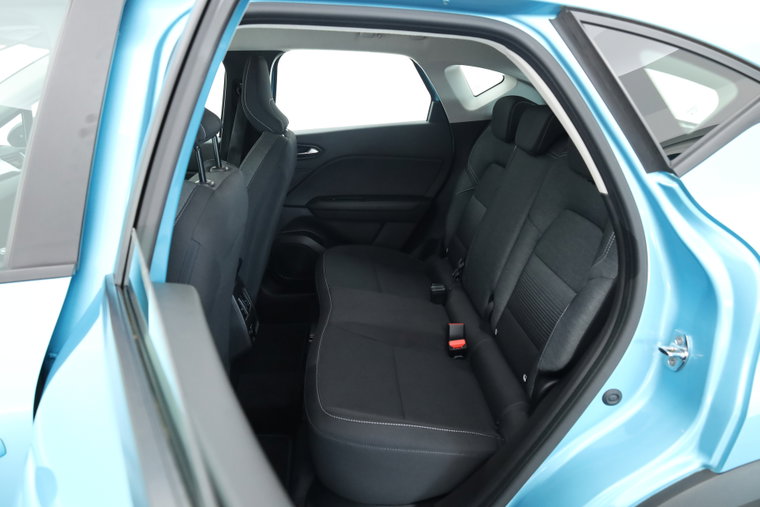 Vehicle Image 32