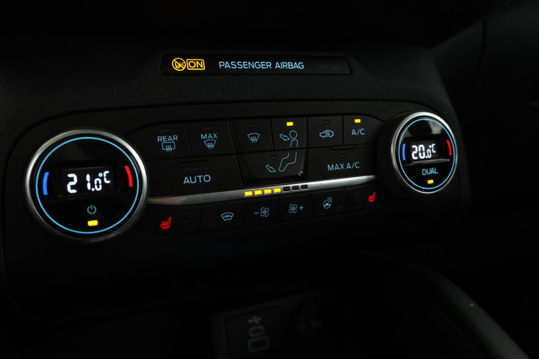 Vehicle Image 38