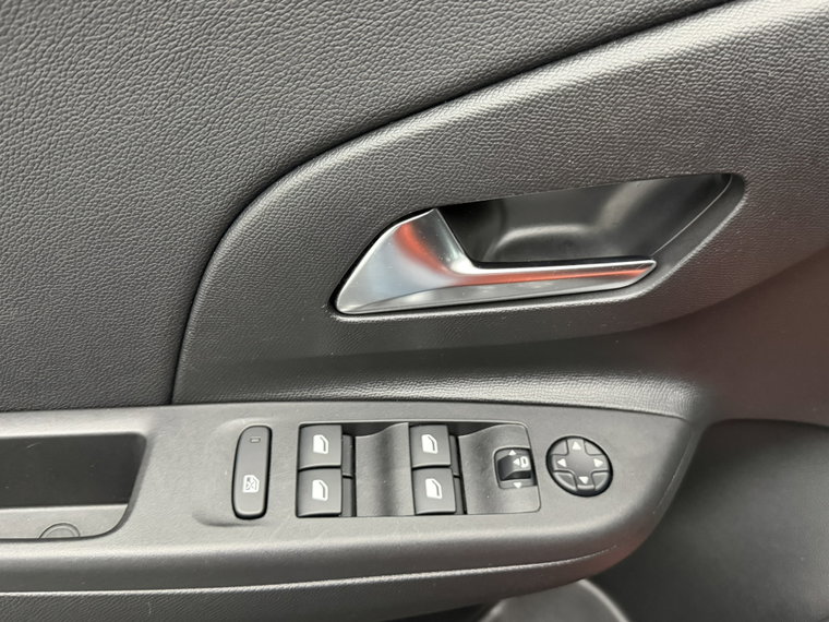 Vehicle Image 24