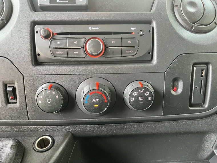 Vehicle Image 37