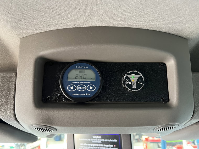 Vehicle Image 38