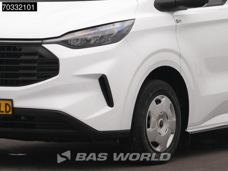 Vehicle Image 33