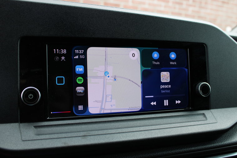 Vehicle Image 14