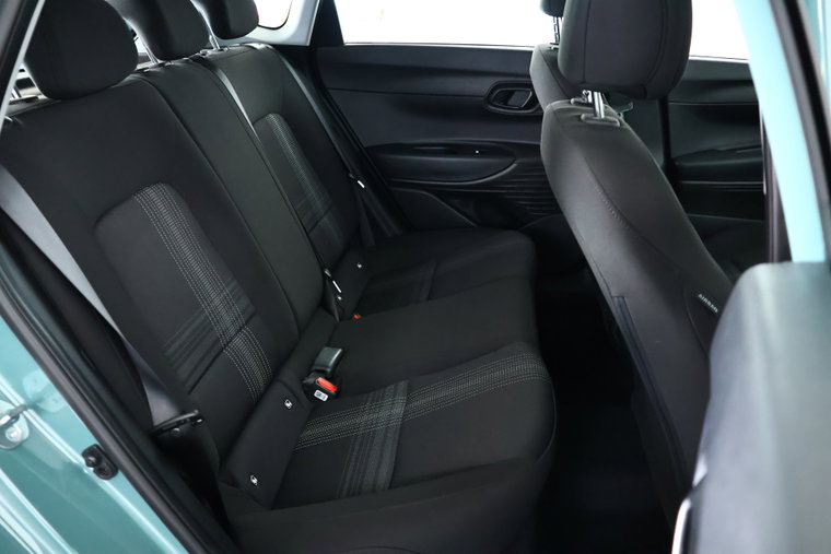 Vehicle Image 13