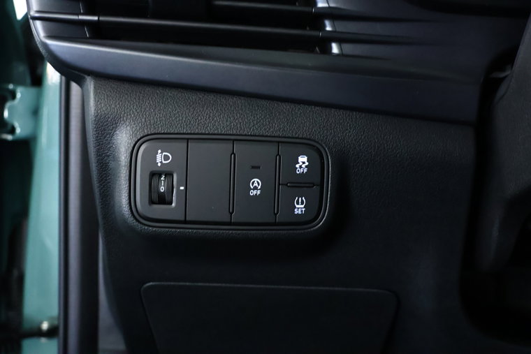 Vehicle Image 24