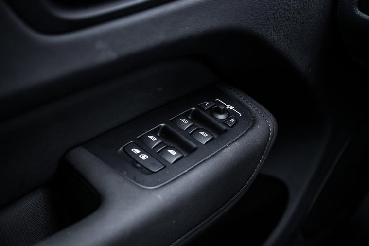 Vehicle Image 28
