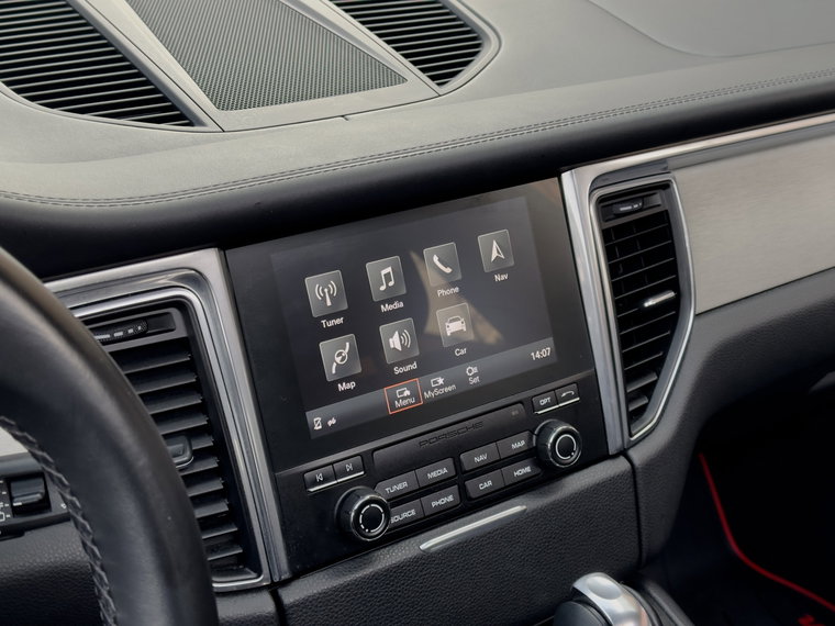Vehicle Image 14