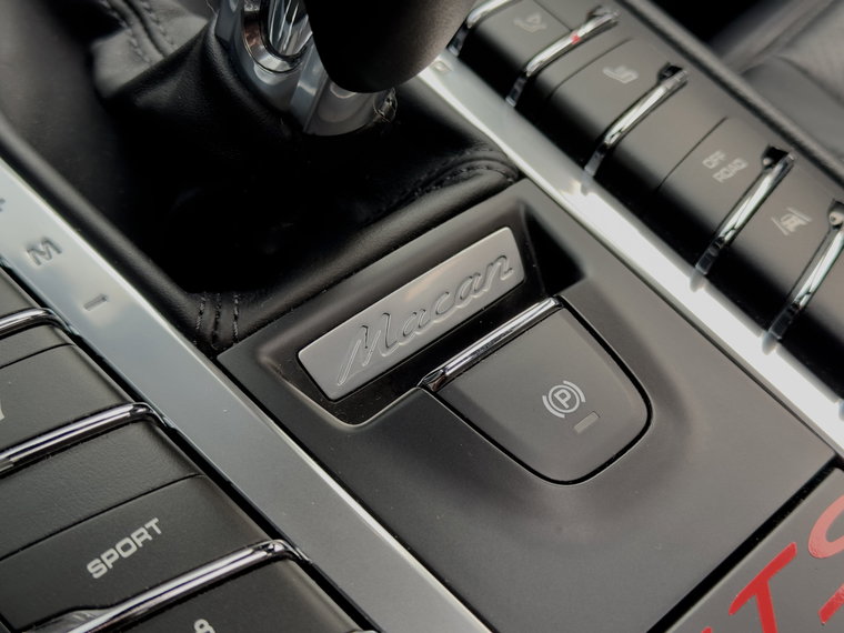Vehicle Image 37