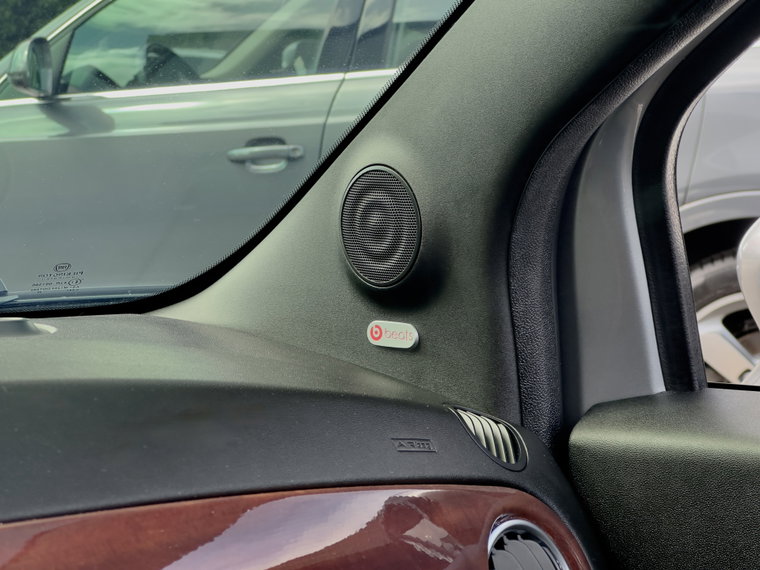 Vehicle Image 40
