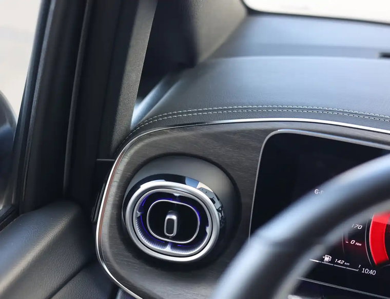Vehicle Image 21