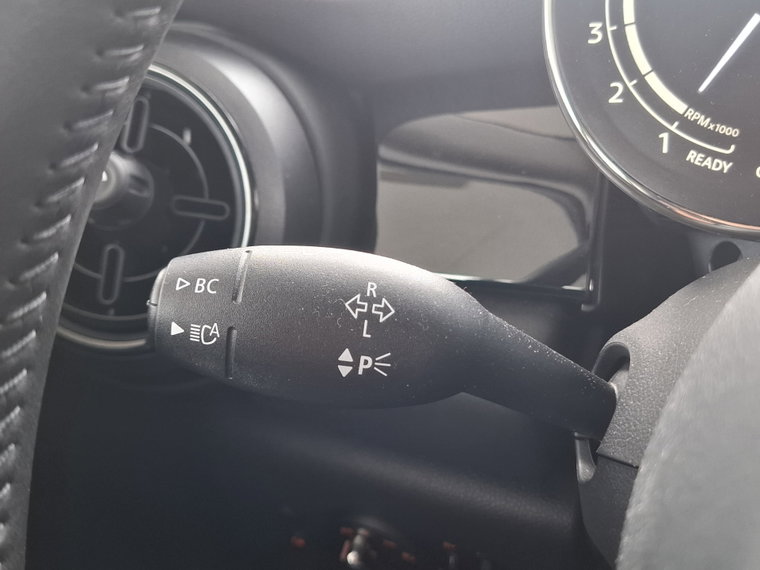 Vehicle Image 29