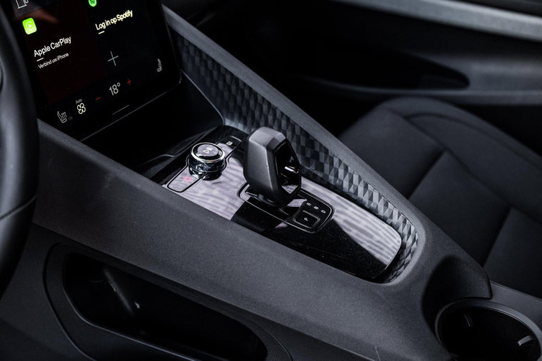 Vehicle Image 32
