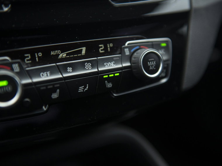Vehicle Image 28