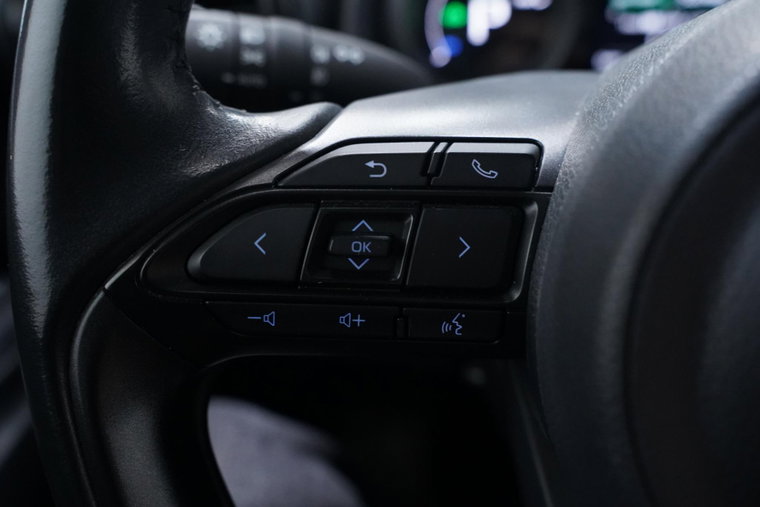 Vehicle Image 21