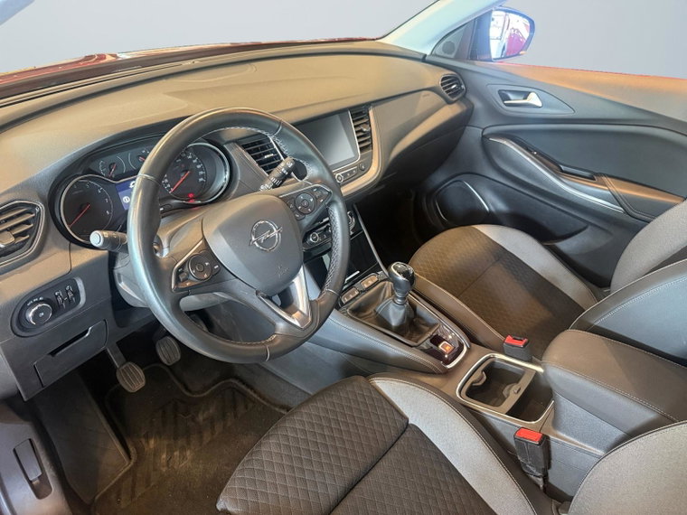 Vehicle Image 16