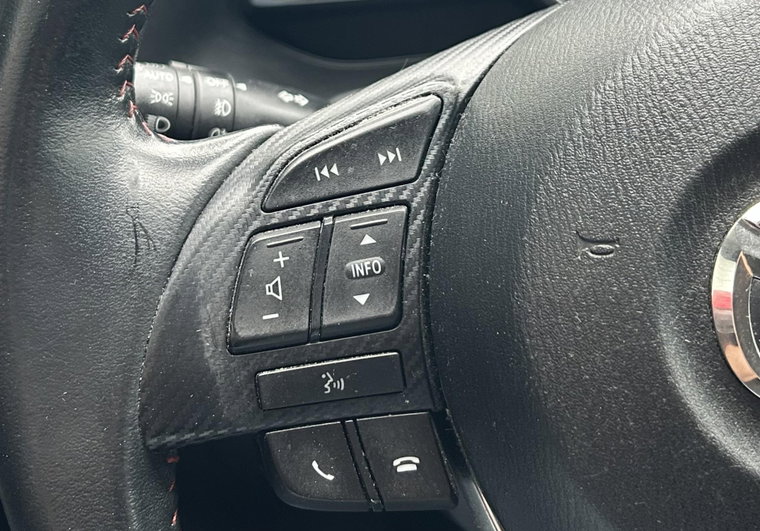 Vehicle Image 21