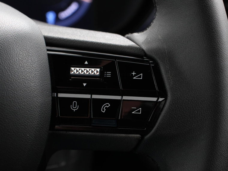 Vehicle Image 26
