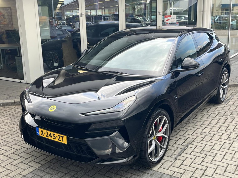 Vehicle Image 9
