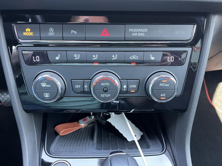 Vehicle Image 29