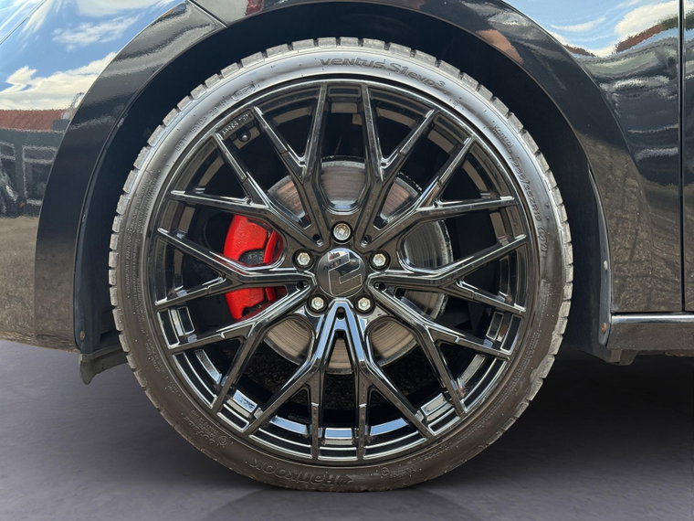 Vehicle Image 36