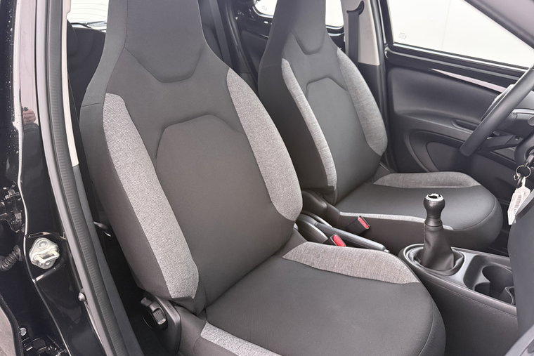 Vehicle Image 14