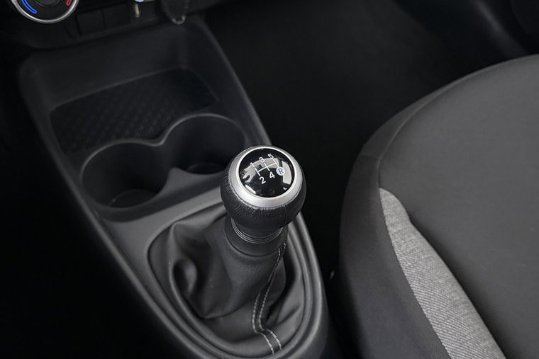Vehicle Image 26