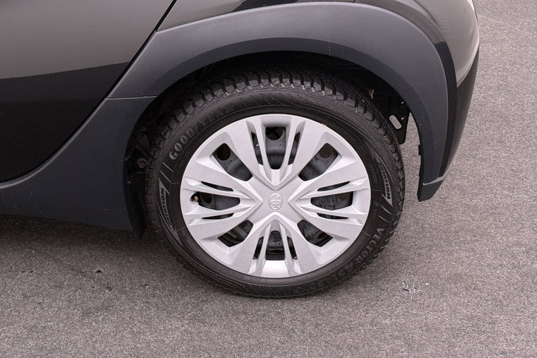 Vehicle Image 7
