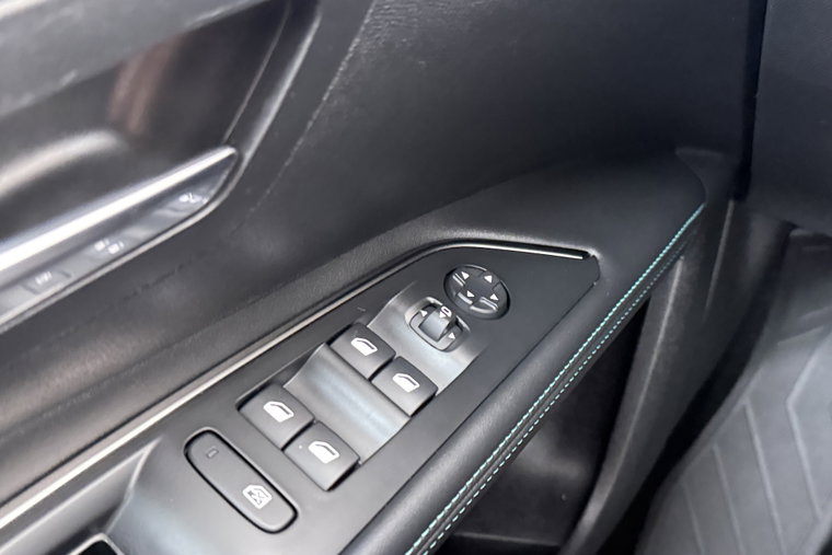Vehicle Image 20
