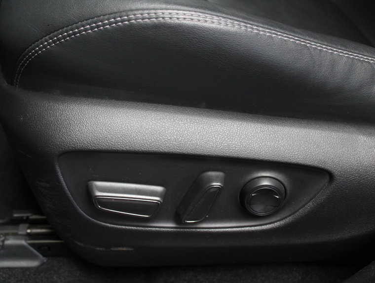 Vehicle Image 27