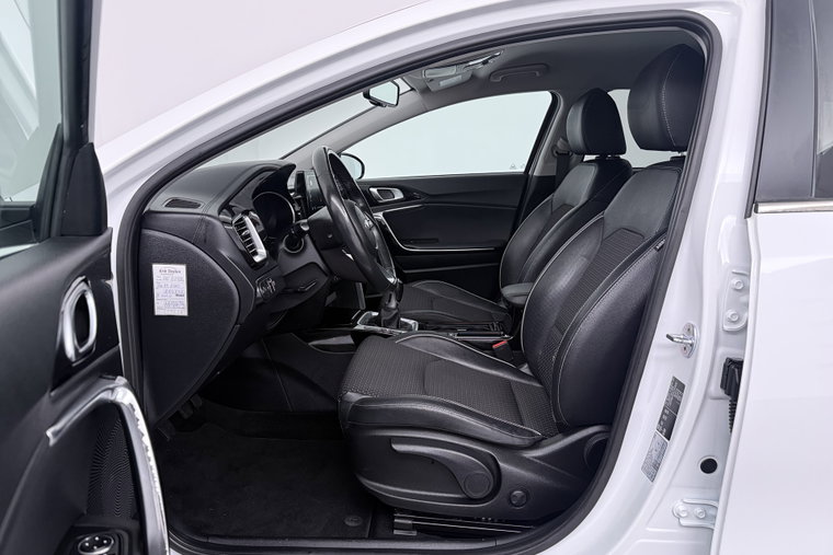 Vehicle Image 19
