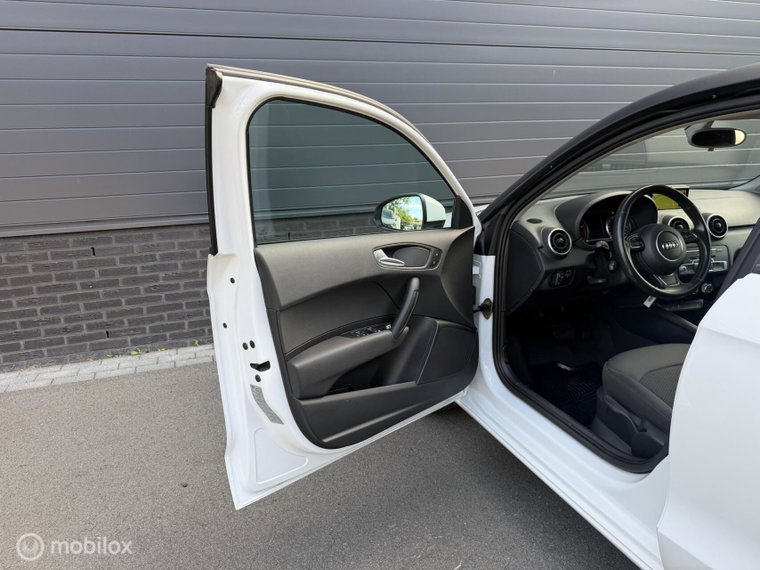 Vehicle Image 27