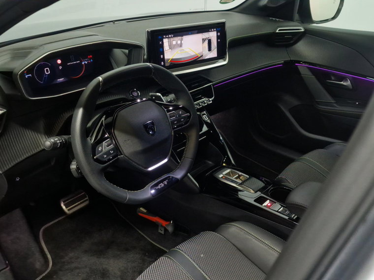 Vehicle Image 32