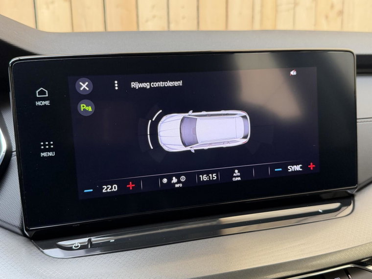 Vehicle Image 30